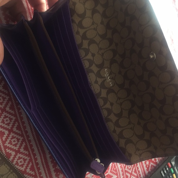 Authentic coach wallet - Picture 2 of 3